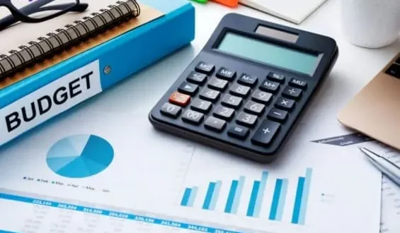 bagaimana anggaran fleksibel berbasis aktivitas dapat membantu perusahaan meningkatkan efisiensi dan pengendalian biaya