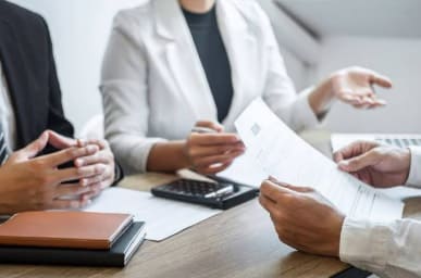 mengapa CV penting bagi pencari kerja dan informasi apa yang harus dicantumkan pelamar kerja dalam CV